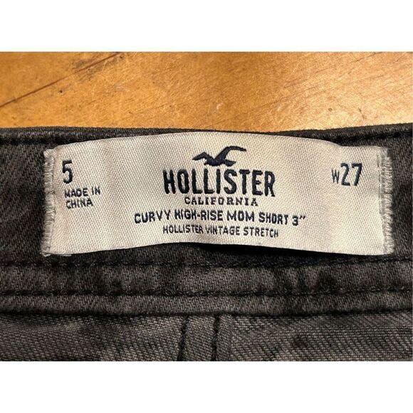 Hollister Curvy High Rise Mom Shorts 3” Inseam Size 5/27 Tie-Dye Design￼(3860) - Picture 3 of 4